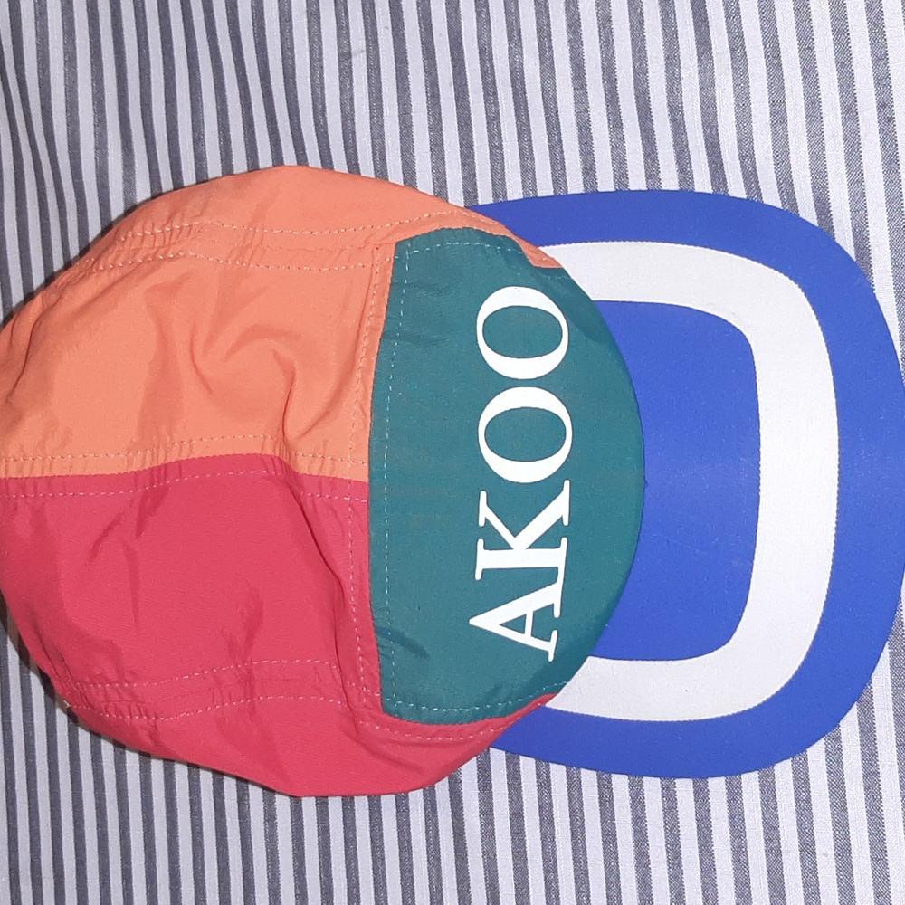 hat akoo